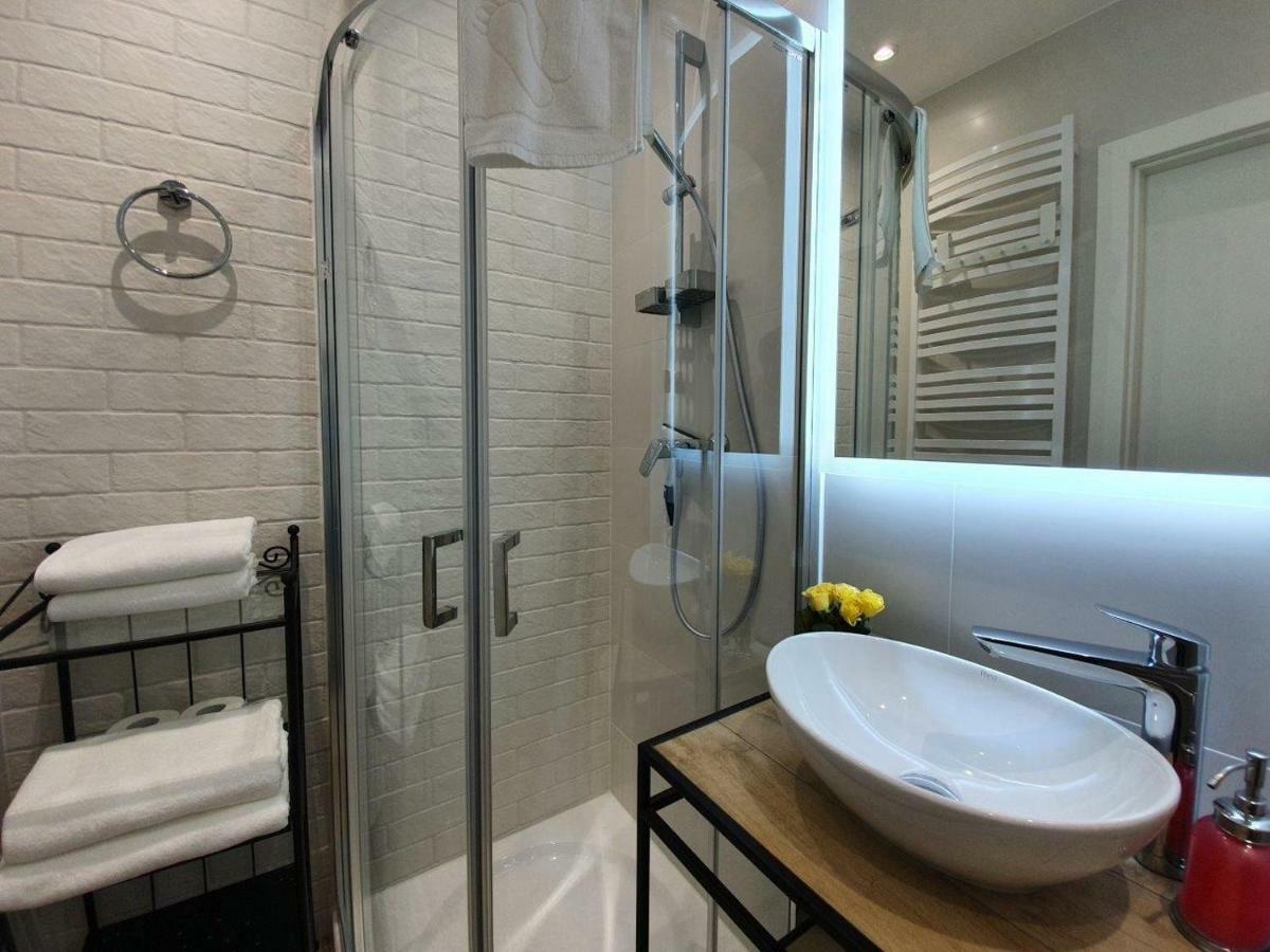 Apartament Azure 19 - 365Pam Apartment Kolobrzeg Exterior photo